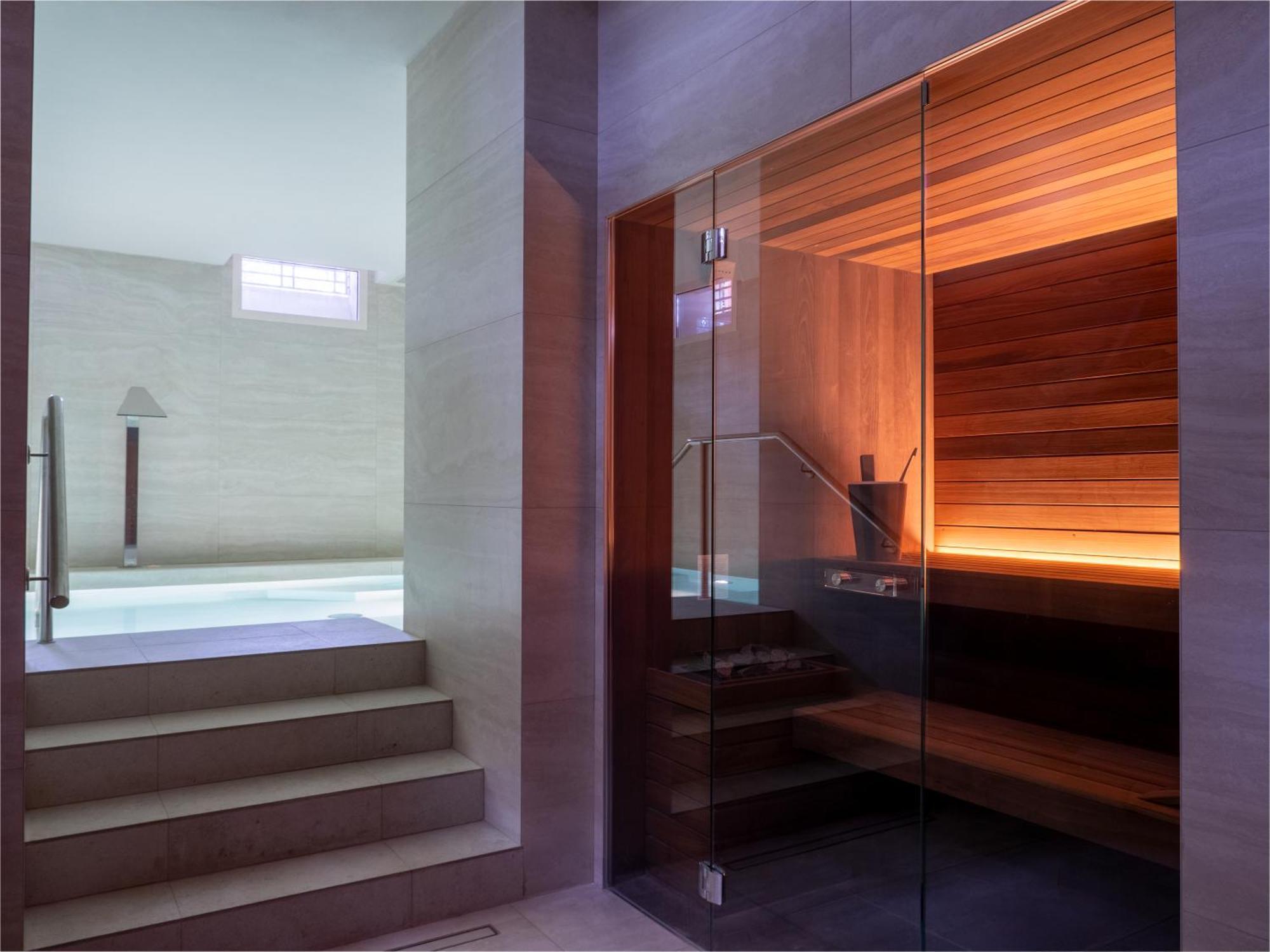 Monty Banks Villa *