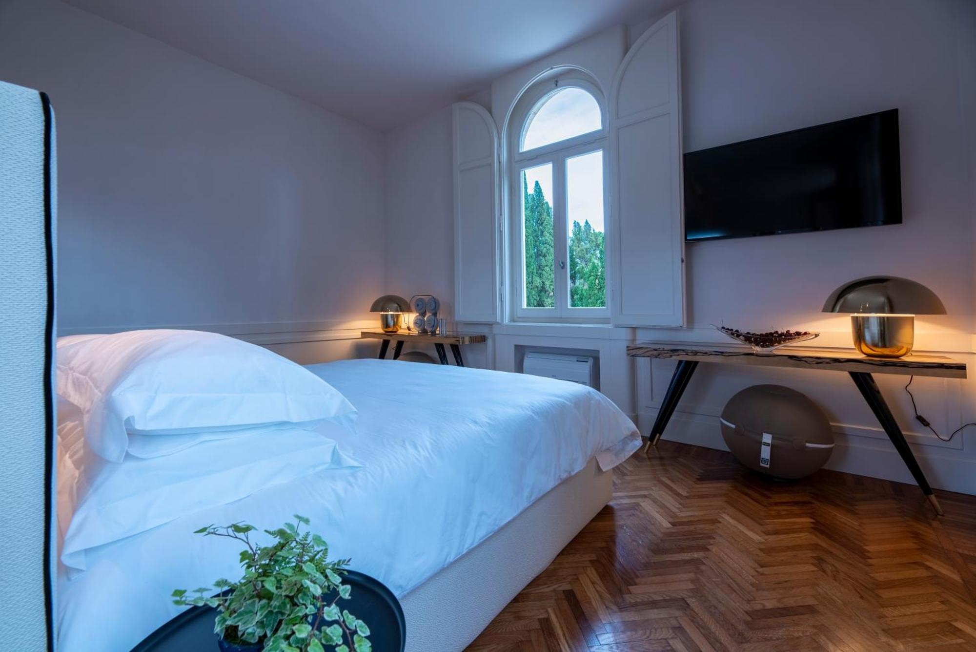 Monty Banks Villa Cesena